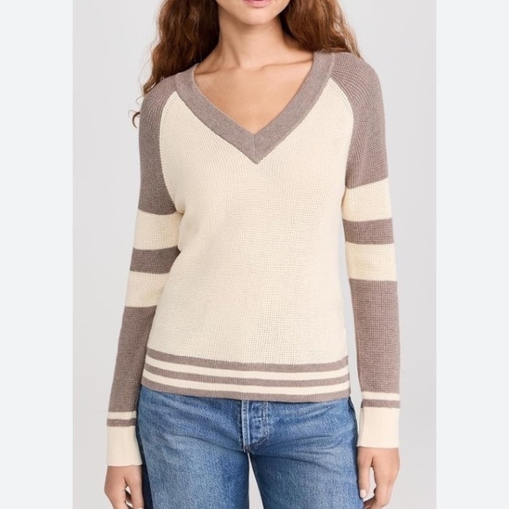 Faherty Women's V-Neck Sweater in Cream and Brown